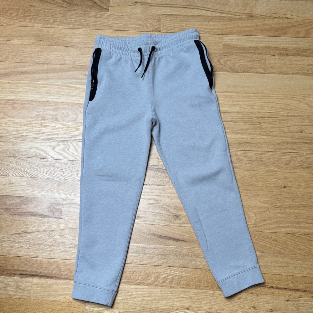 Old Navy Dynamic Fleece Light Gray Boys Joggers with Black Accents